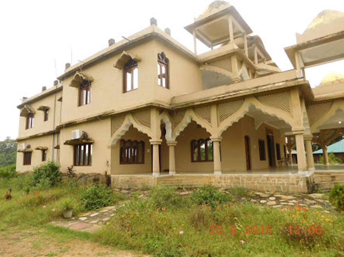 Royal Heritage Bandhavgarh Hotell Bandhavgarh National Park Eksteriør bilde